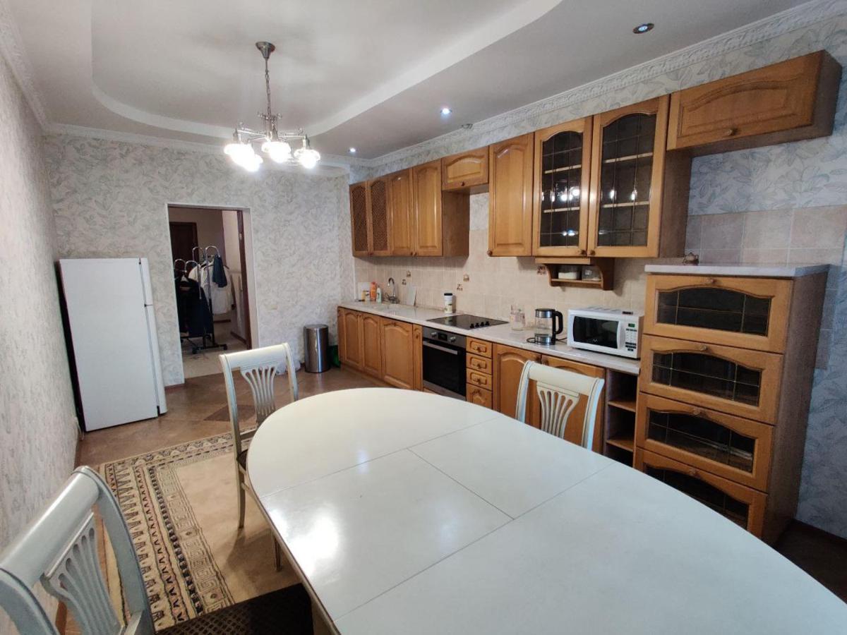 Комната В 4Х Комнатной Квартире Almaty Extérieur photo